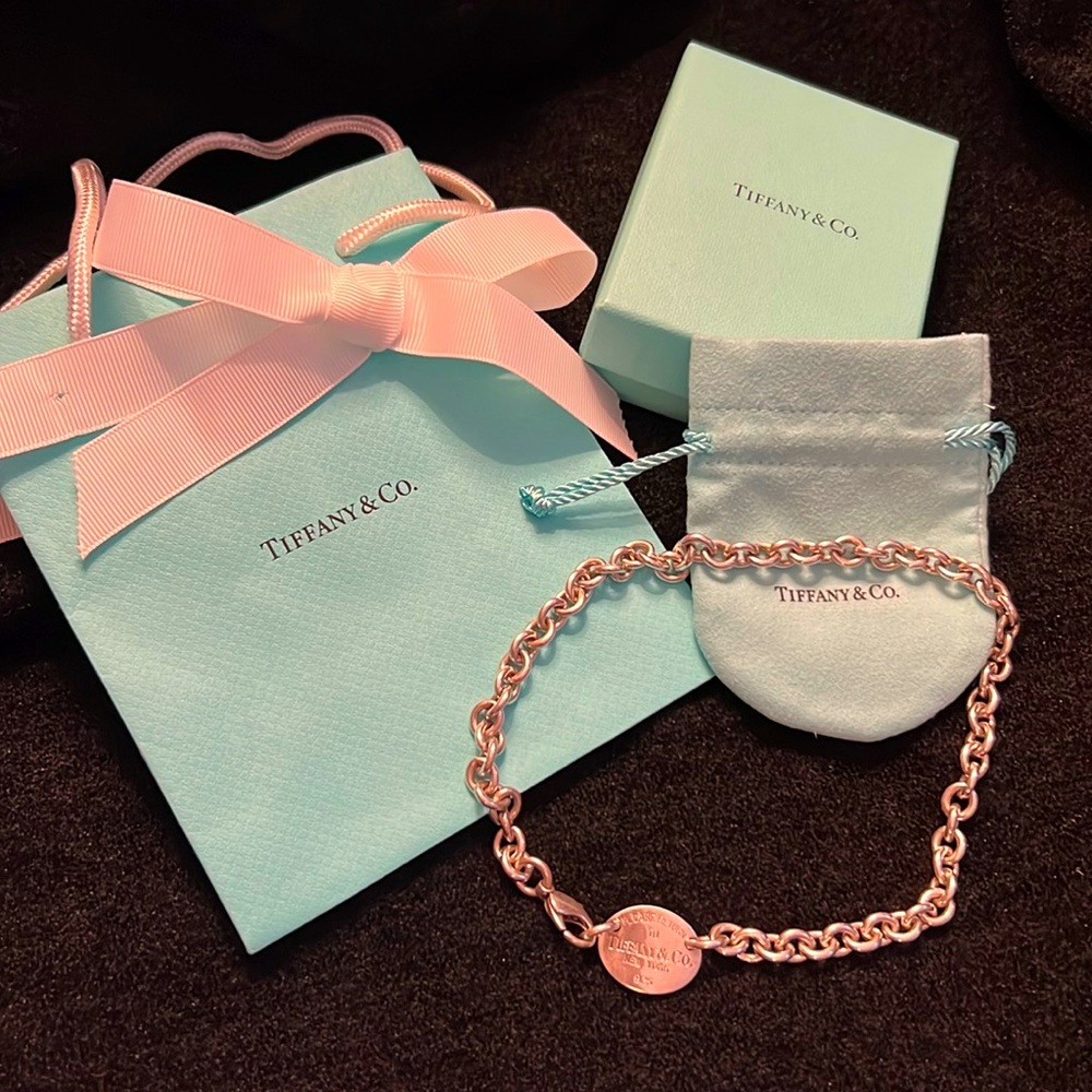 Tiffany Co Oval Tag Choker MSRP $900